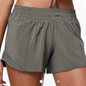 LuluLemon Hotty Hot Shorts 2.5”